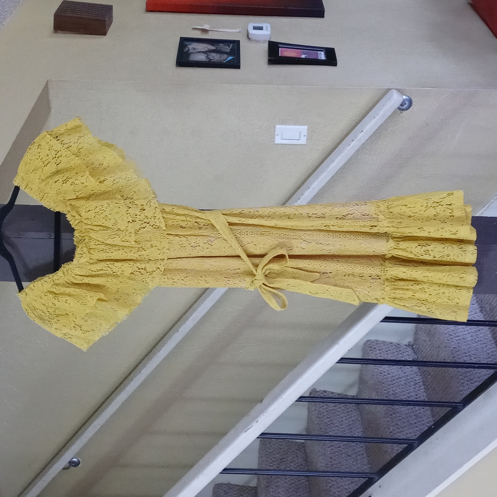Sharagano Yellow Season Floral Lace Off the Shoulder Dress Women's Size S NWT